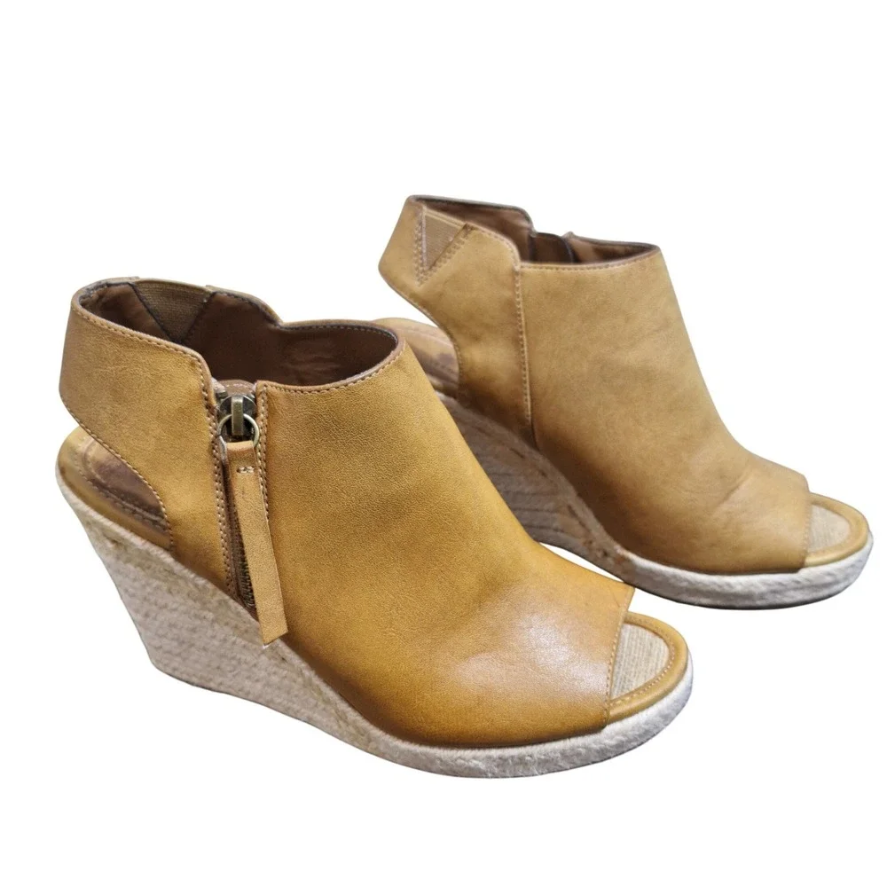RuffHewn Major Tan Espadrille Wedge Sandals Womens 8M Peep Toe Side Zip RH-MAJOR